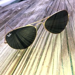 ☀️Ray Ban Aviator gold rim sunglasses ☀️